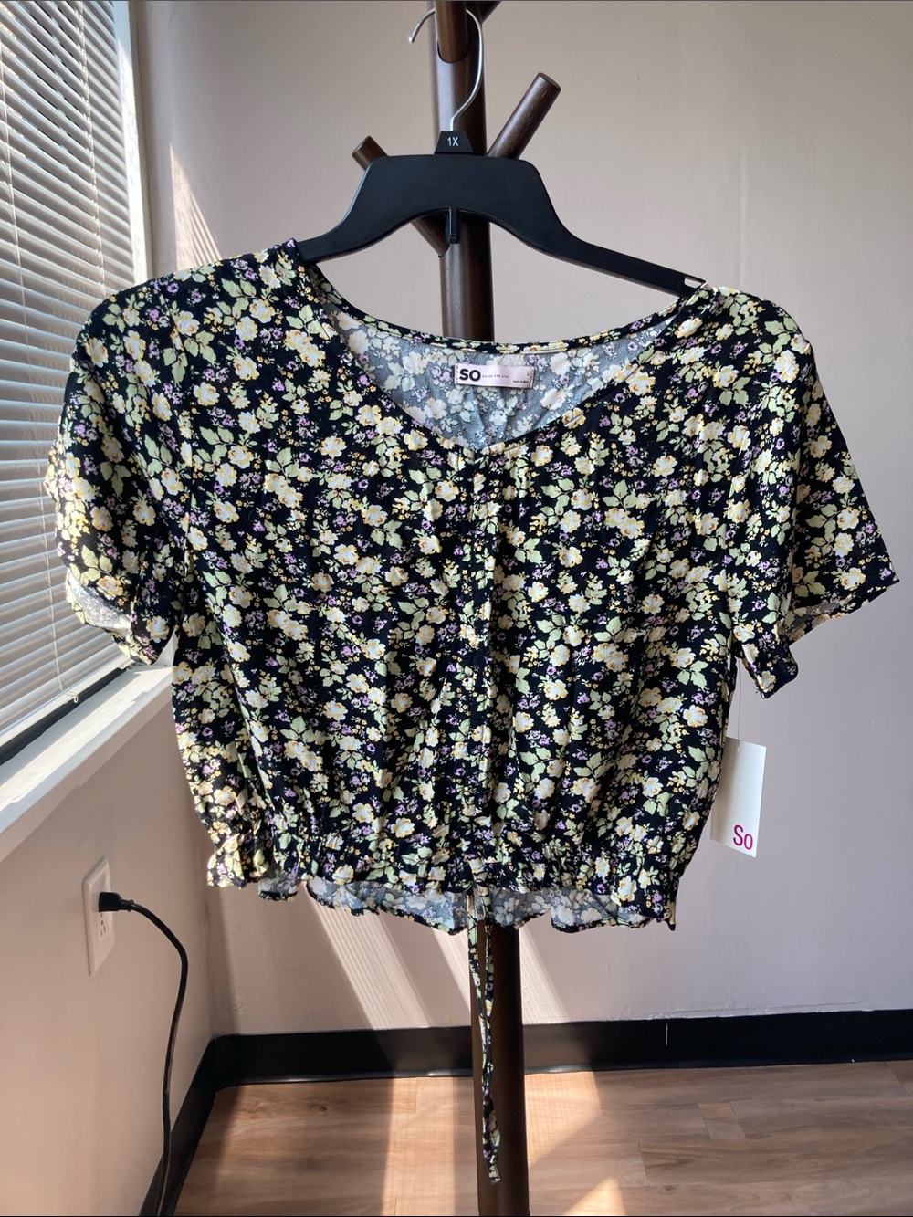 SO top floral print cinch front short sleeve crop top boho casual L jr - Picture 5 of 17
